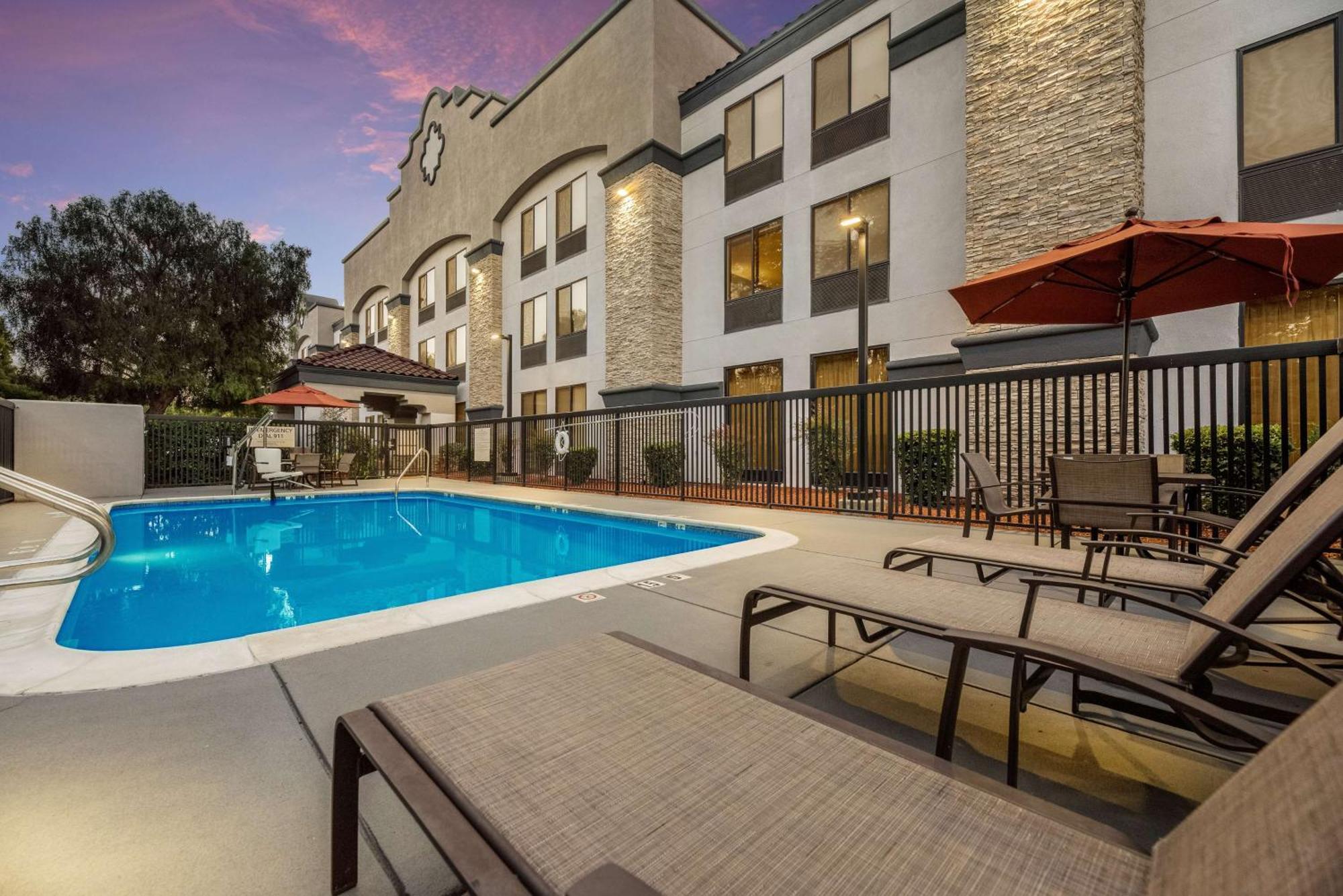 Hampton Inn Oakland-Hayward Eksteriør bilde