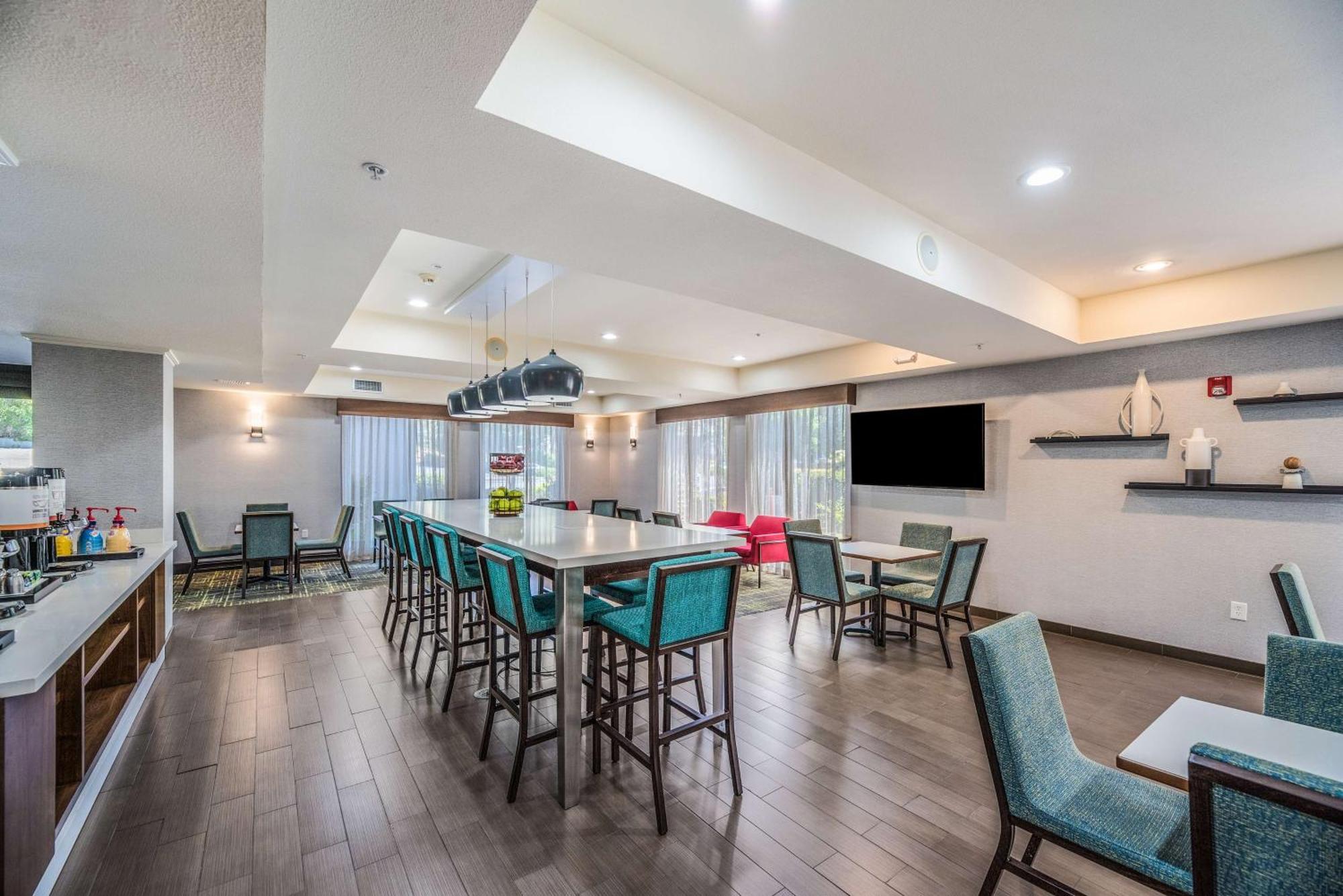 Hampton Inn Oakland-Hayward Eksteriør bilde